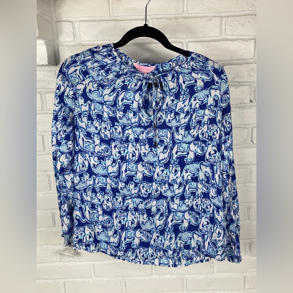 Lilly‎ Pulitzer elephant print rayon tie neck peasant blouse women’s XS blue